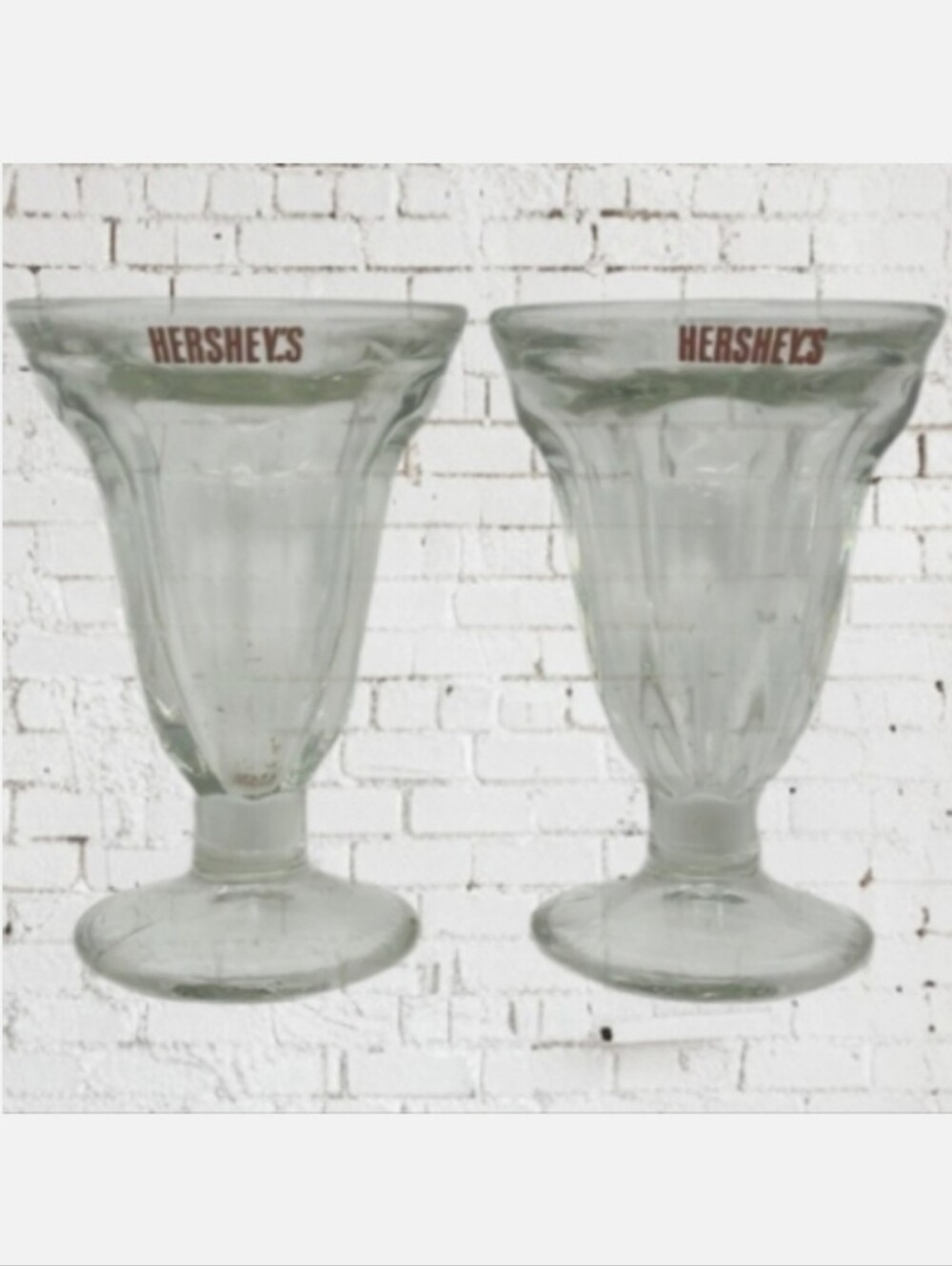 2 HERSHEY'S TALL HEAVY PEDESTAL ICE CREAM SUNDAE GLASSES - VINTAGE